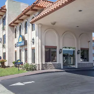 Days By Wyndham Near The Park Anaheim